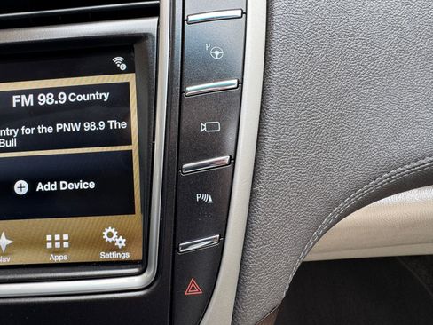 Used 2016 Lincoln MKX Reserve w/ Technology Package AWD/4WD image 28