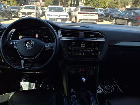 Used 2019 Volkswagen Tiguan SEL Premium AWD/4WD image 21