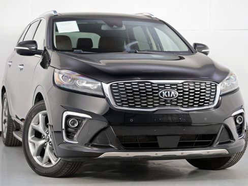 Used 2019 Kia Sorento SX w/ SX Touring Package image 2
