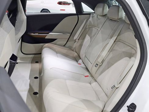 Used 2022 Lucid Air Grand Touring image 33