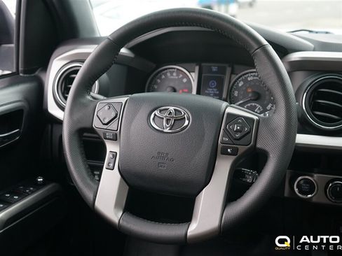 Used 2017 Toyota Tacoma Limited w/ Tow Package AWD/4WD image 21
