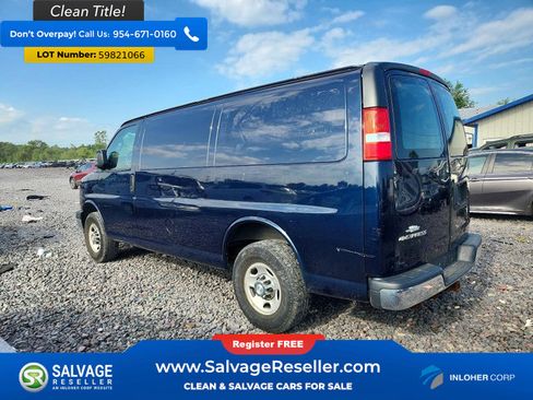 Used 2018 Chevrolet Express 3500 w/ Driver Convenience Package RWD image 3