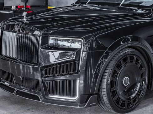 Used 2025 Rolls-Royce Cullinan AWD/4WD image 6