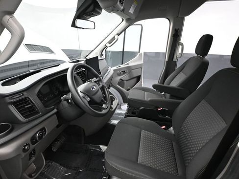 Used 2023 Ford Transit 350 XLT image 21