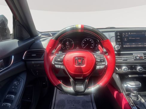 Used 2018 Honda Accord Sport image 11