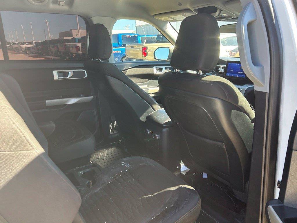 Used 2020 Ford Explorer XLT RWD image 4