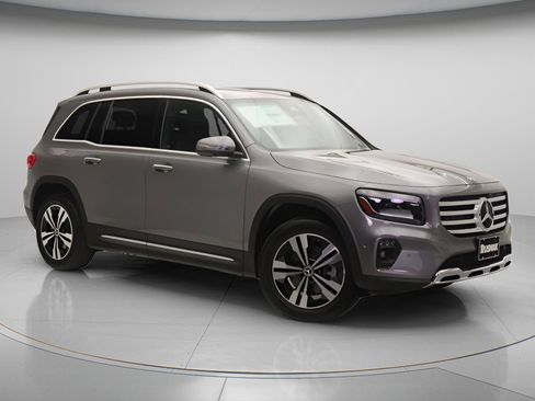 New 2026 Mercedes-Benz GLB 250 4MATIC image 1
