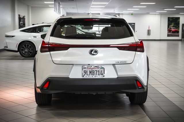 Used 2024 Lexus UX 250h FWD image 7