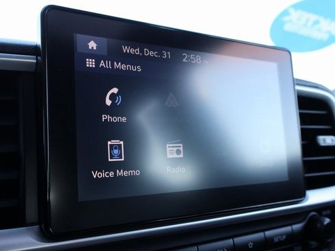 Certified 2022 Hyundai Venue SEL image 35