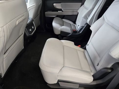 New 2026 Ford Expedition Active RWD image 21