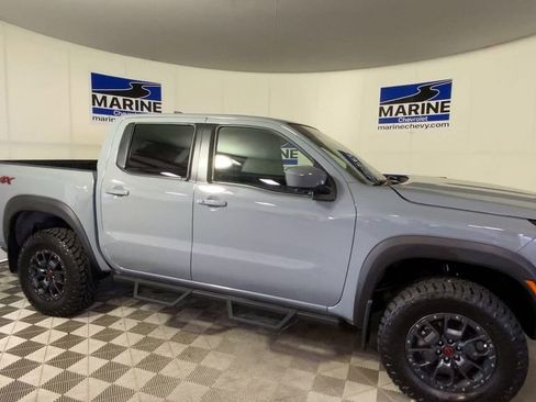 Used 2023 Nissan Frontier PRO-4X w/ Pro-4X Premium Package AWD/4WD image 3