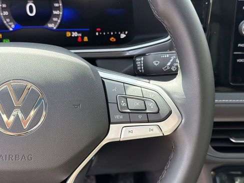 New 2026 Volkswagen Taos SE image 26