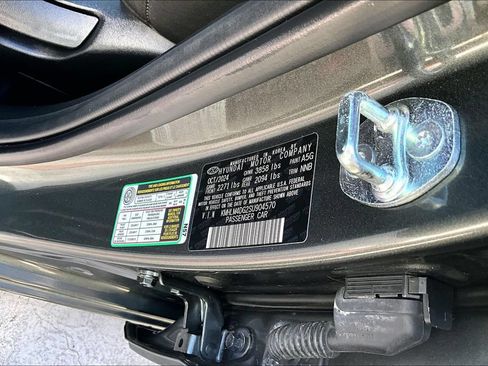 Used 2025 Hyundai Elantra Sport FWD image 19