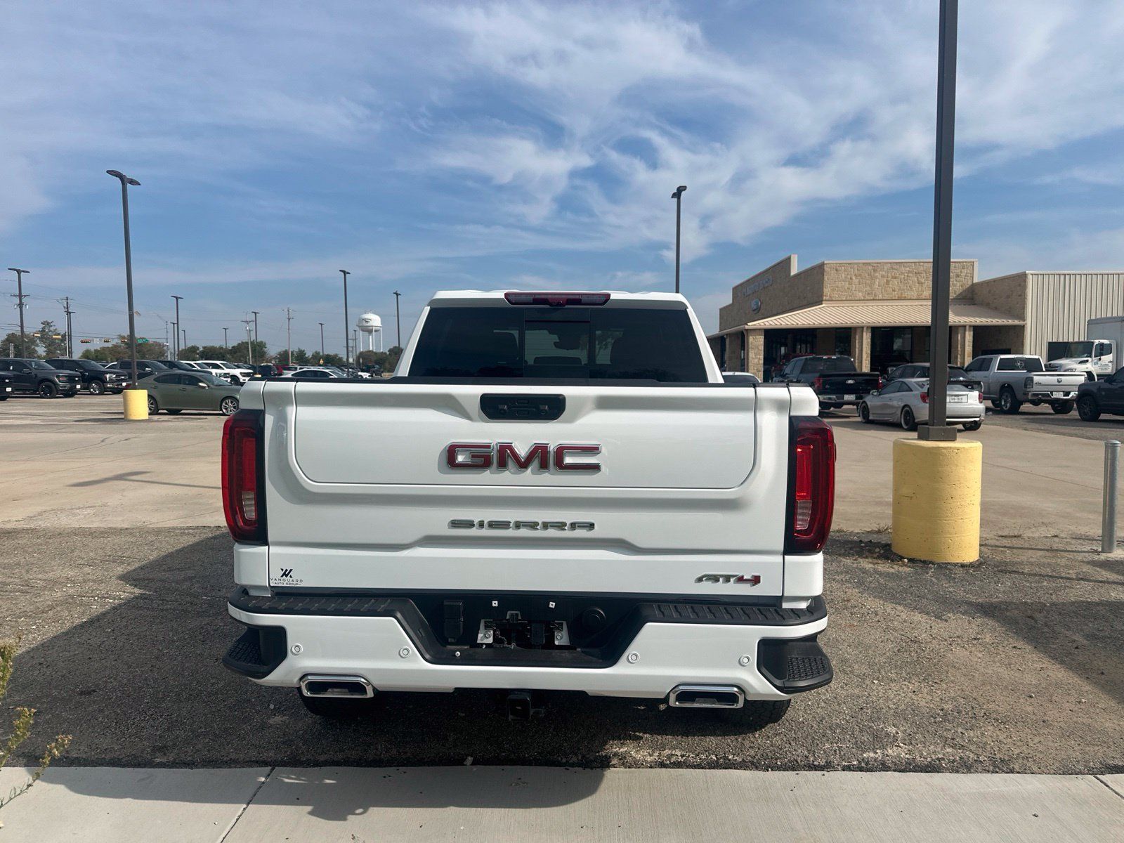Used 2026 GMC Sierra 1500 AT4 w/ AT4 Premium Package AWD/4WD image 4