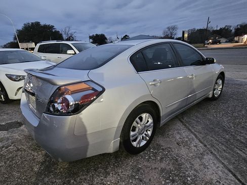 Used 2012 Nissan Altima 2.5 SL w/ Technology Pkg image 6