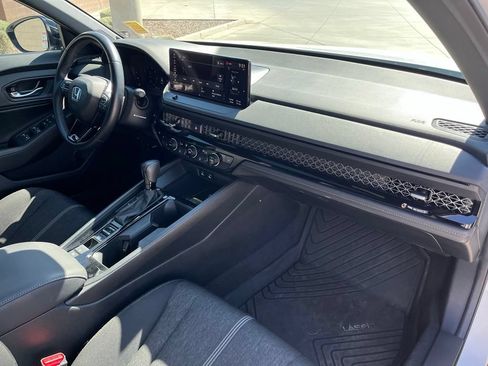Used 2025 Honda Accord Sport image 12