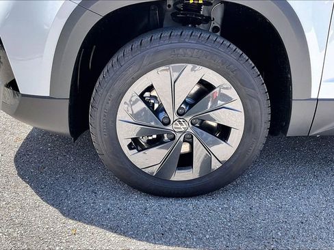 New 2026 Volkswagen Taos S FWD image 13