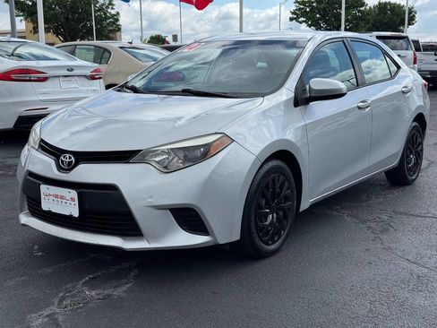 Used 2014 Toyota Corolla LE FWD image 9