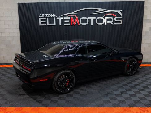 Used 2023 Dodge Challenger SRT Hellcat w/ Driver Convenience Group RWD image 7