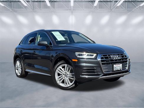 Used 2019 Audi Q5 2.0T Premium Plus w/ Premium Plus Package image 2