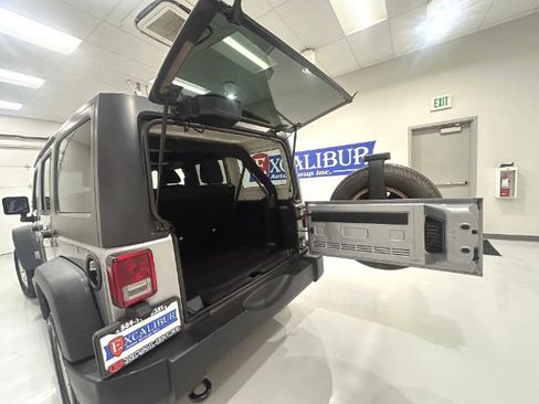 Used 2015 Jeep Wrangler Unlimited Sport w/ Quick Order Package 24S AWD/4WD image 23