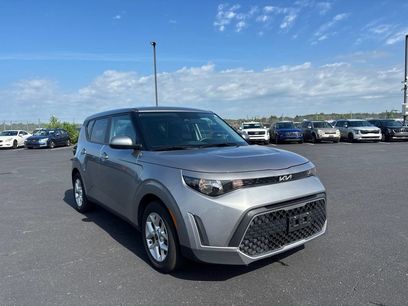 Used 2024 Kia Soul LX w/ Option Group 015