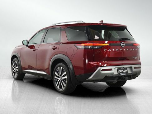 Used 2022 Nissan Pathfinder Platinum w/ Cargo Package AWD/4WD image 3
