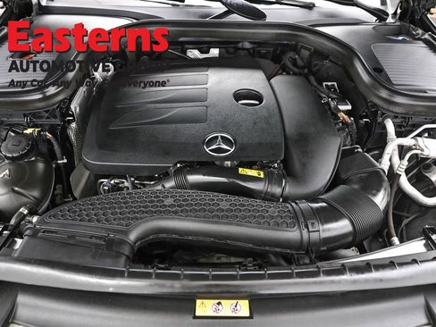 Used 2022 Mercedes-Benz GLC 300 4MATIC w/ Premium Package Lite image 7