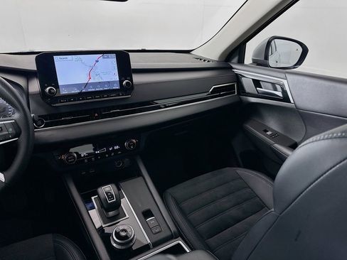 Used 2023 Mitsubishi Outlander SE image 24