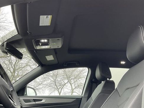 New 2026 Volkswagen Atlas Cross Sport SE image 9