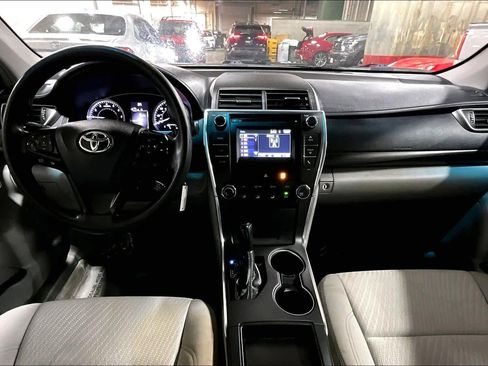 Used 2016 Toyota Camry LE image 15