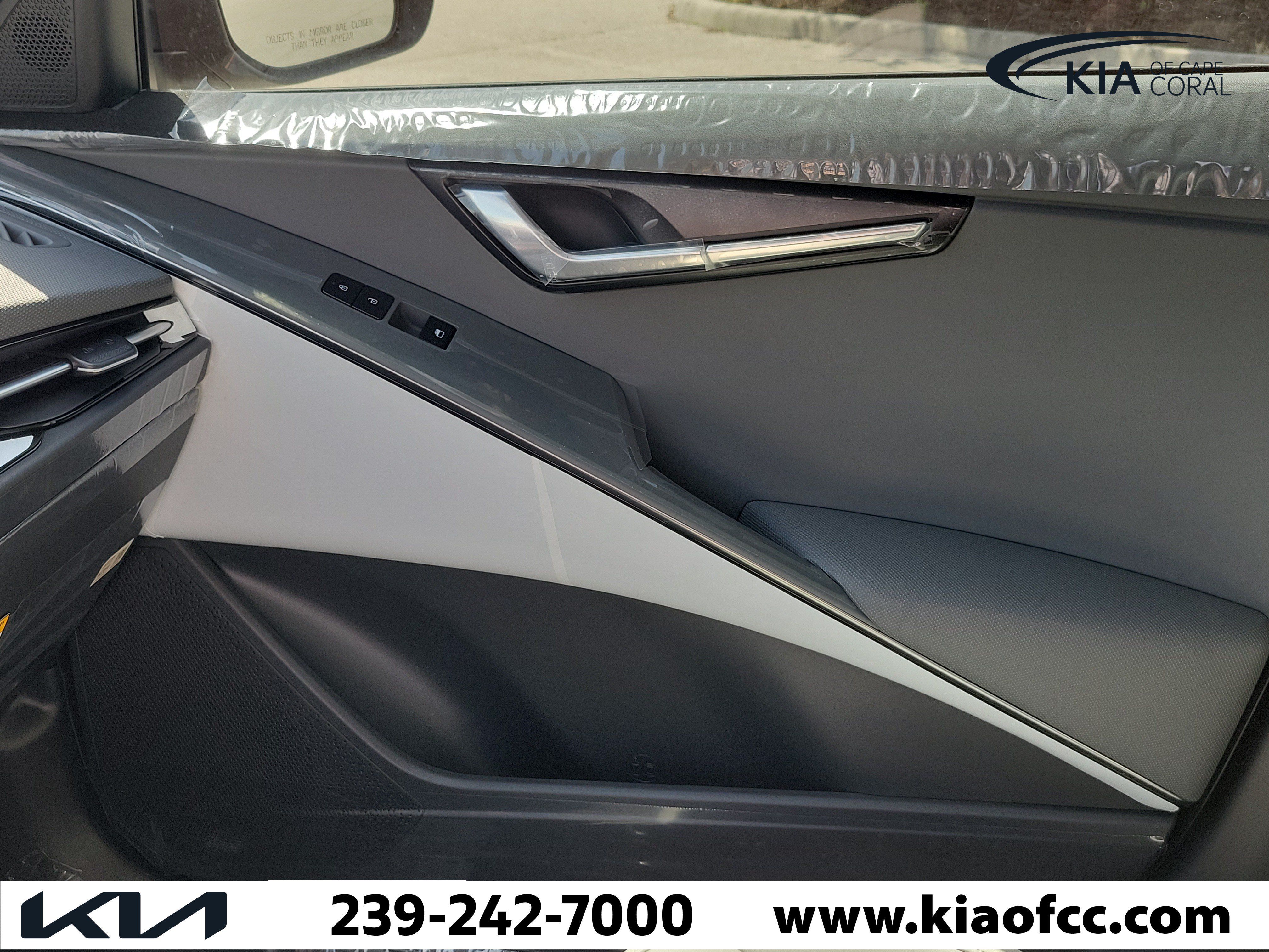New 2026 Kia Niro EX FWD image 29
