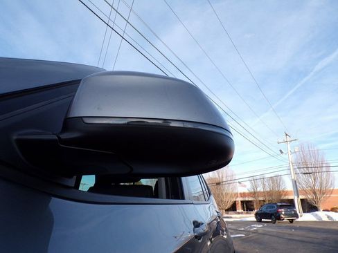 Used 2017 BMW X3 xDrive28i image 4