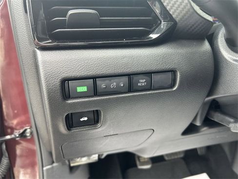 Certified 2022 Nissan Sentra SV w/ Trunk Package image 17