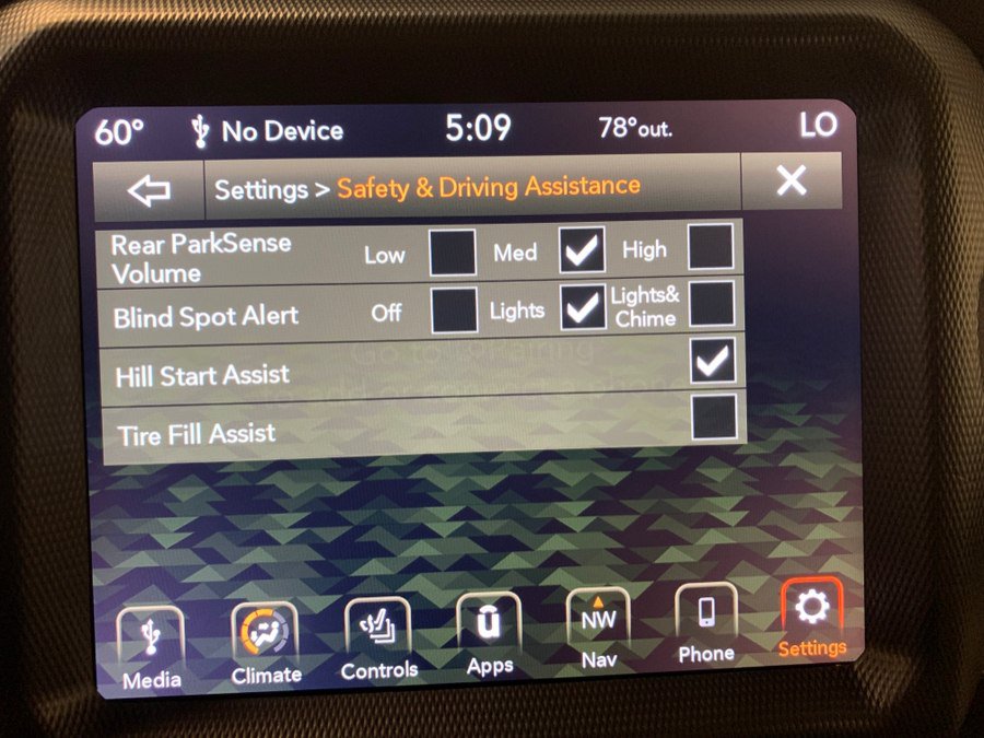 Used 2021 Jeep Gladiator Mojave AWD/4WD image 33