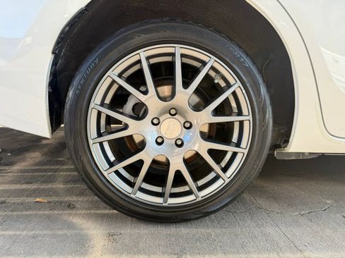 Used 2018 Toyota Corolla SE FWD image 23
