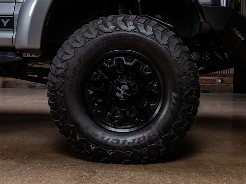 Used 2021 Ford F250 Lariat w/ Lariat Ultimate Package image 11