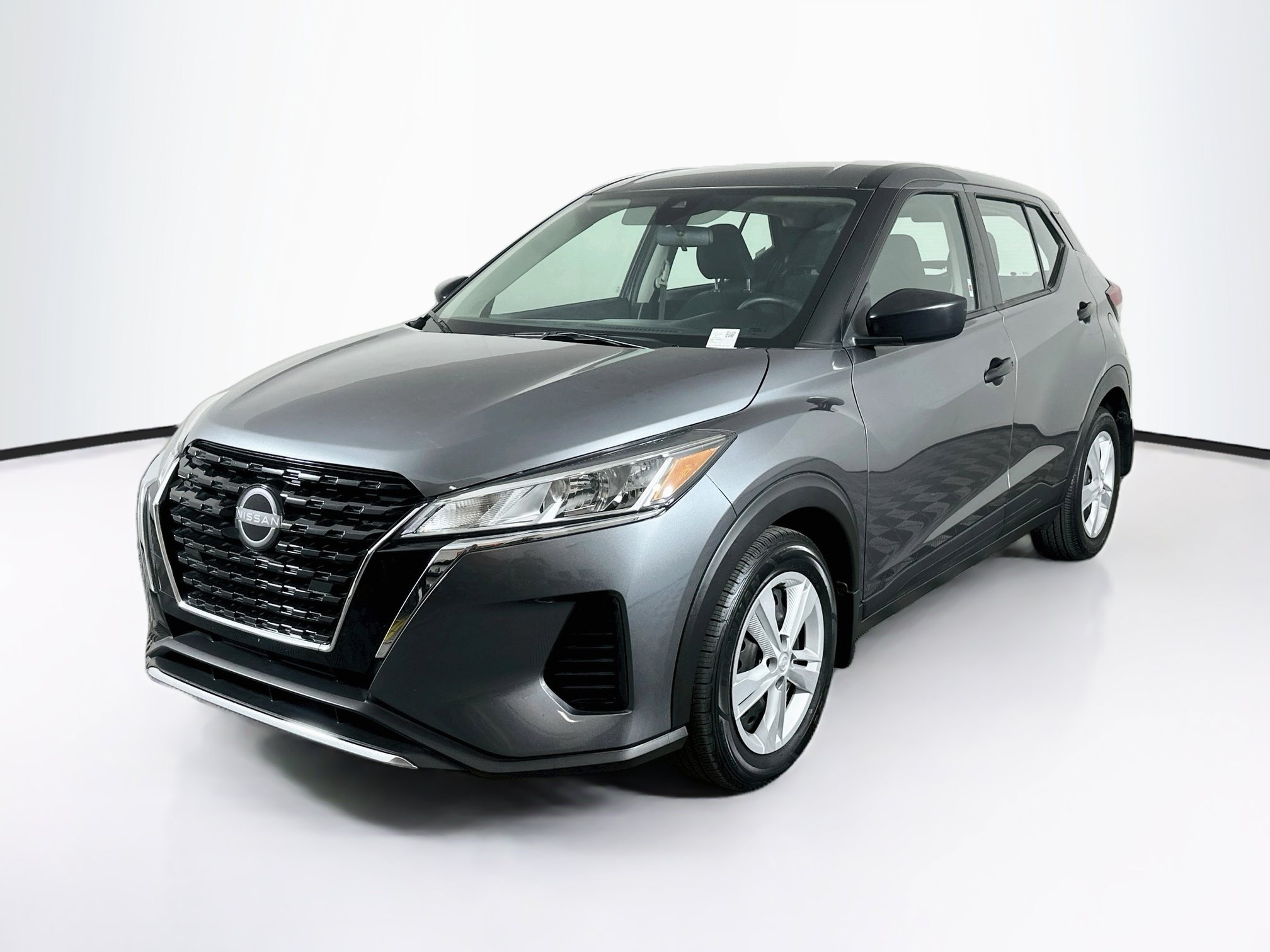 Used 2024 Nissan Kicks S FWD image 3