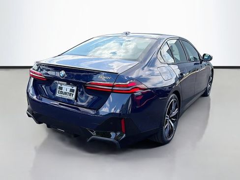 Used 2026 BMW 530i xDrive w/ M Sport Package AWD/4WD image 7
