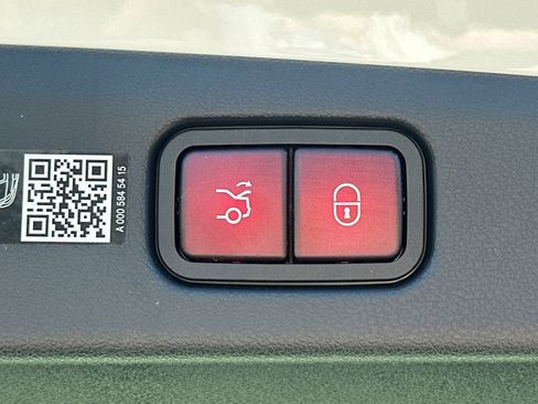 New 2026 Mercedes-Benz E 450 4MATIC Sedan image 21