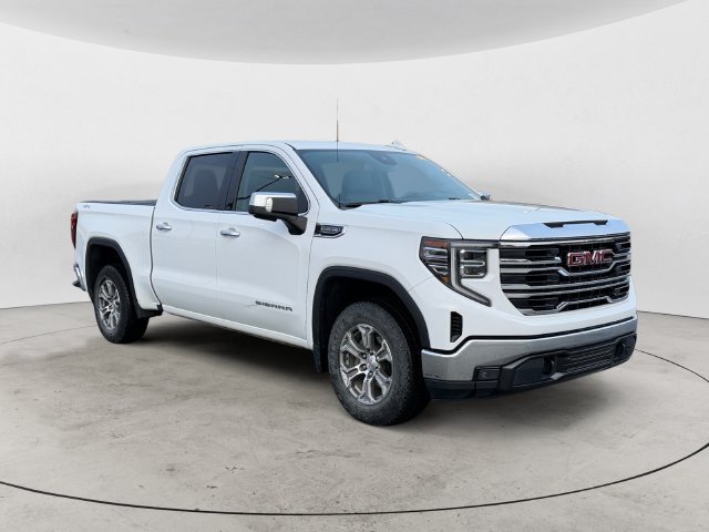 Used 2022 GMC Sierra 1500 SLT AWD/4WD image 3