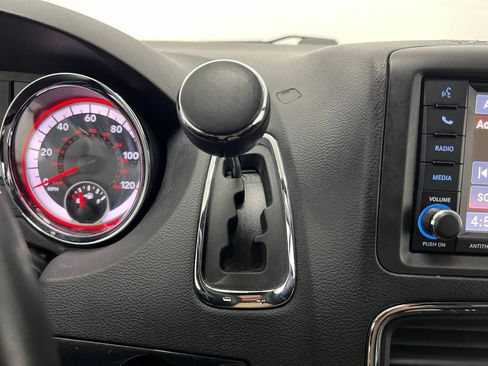 Used 2019 Dodge Grand Caravan SXT FWD image 20