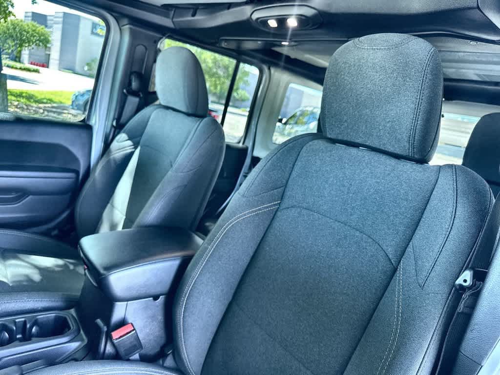 Used 2024 Jeep Wrangler Unlimited Sport AWD/4WD image 14