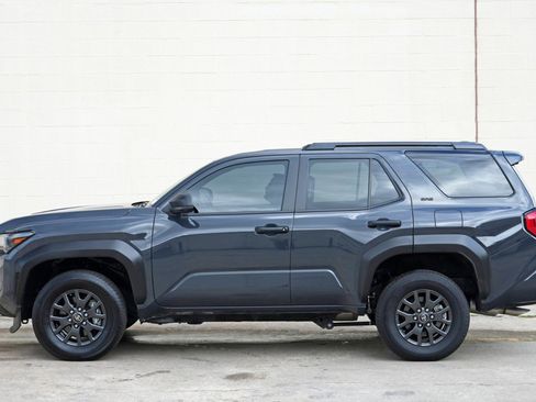 Used 2025 Toyota 4Runner SR5 RWD image 46