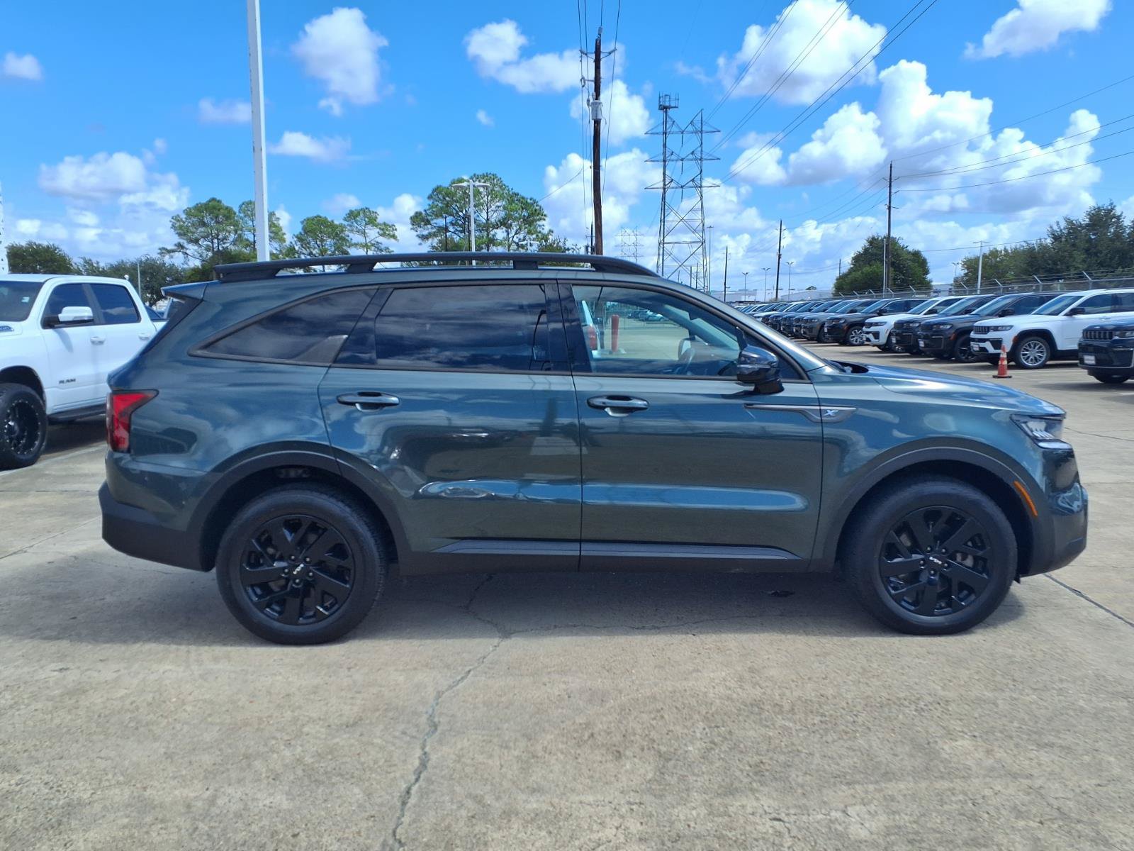 Used 2023 Kia Sorento S w/ Panoramic Sunroof Package AWD/4WD image 27