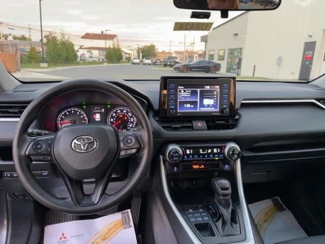 Used 2021 Toyota RAV4 XLE w/ Convenience Package AWD/4WD image 15