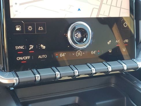 Used 2025 GMC Acadia Elevation image 33