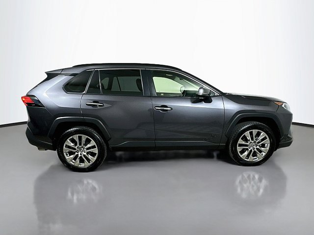 Used 2020 Toyota RAV4 Limited AWD/4WD image 8