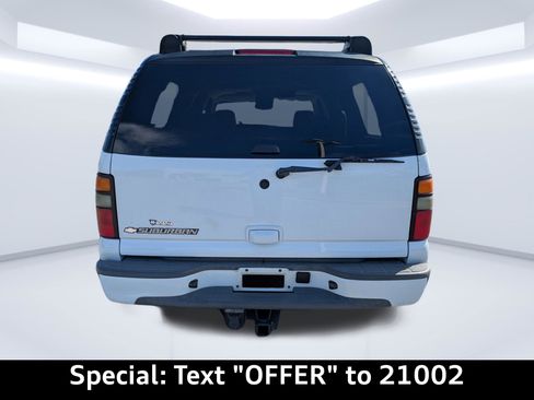 Used 2006 Chevrolet Suburban Z71 w/ Z71 Preferred Equipment Group RWD image 3