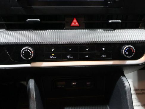 Used 2024 Kia Sportage LX image 28